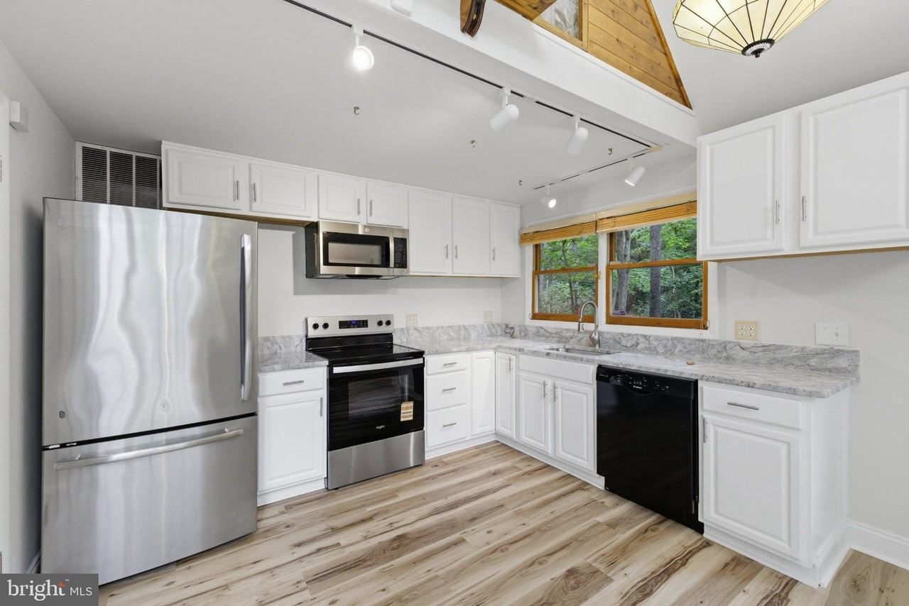 11492 Rawhide Rd - Photo 6 of 20