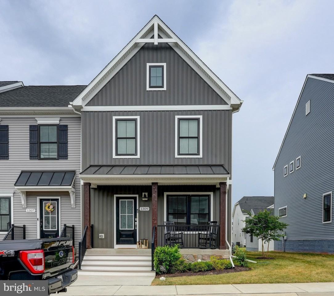1309 Pedigree St
