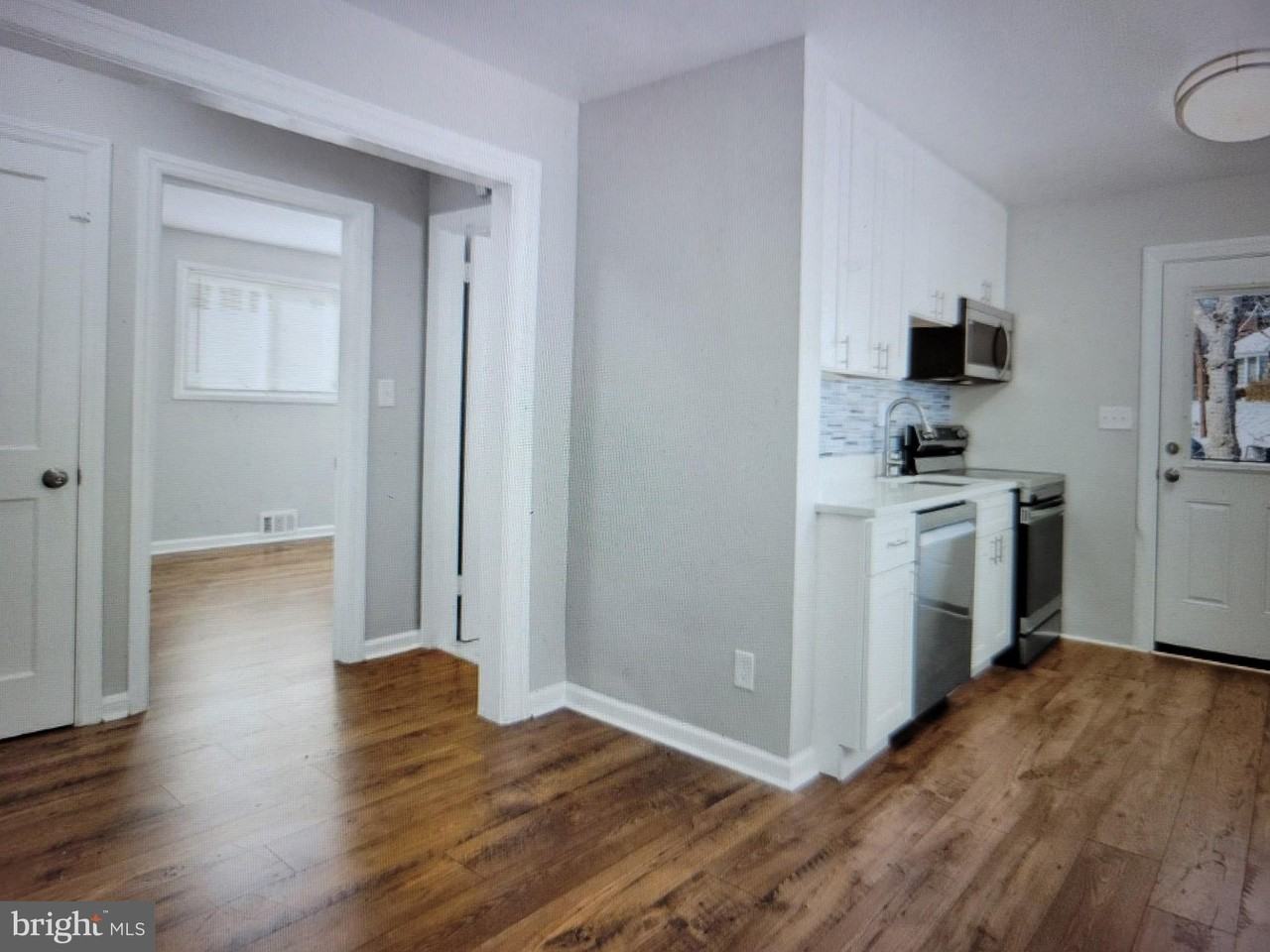 10404 Insley St - Photo 3 of 12