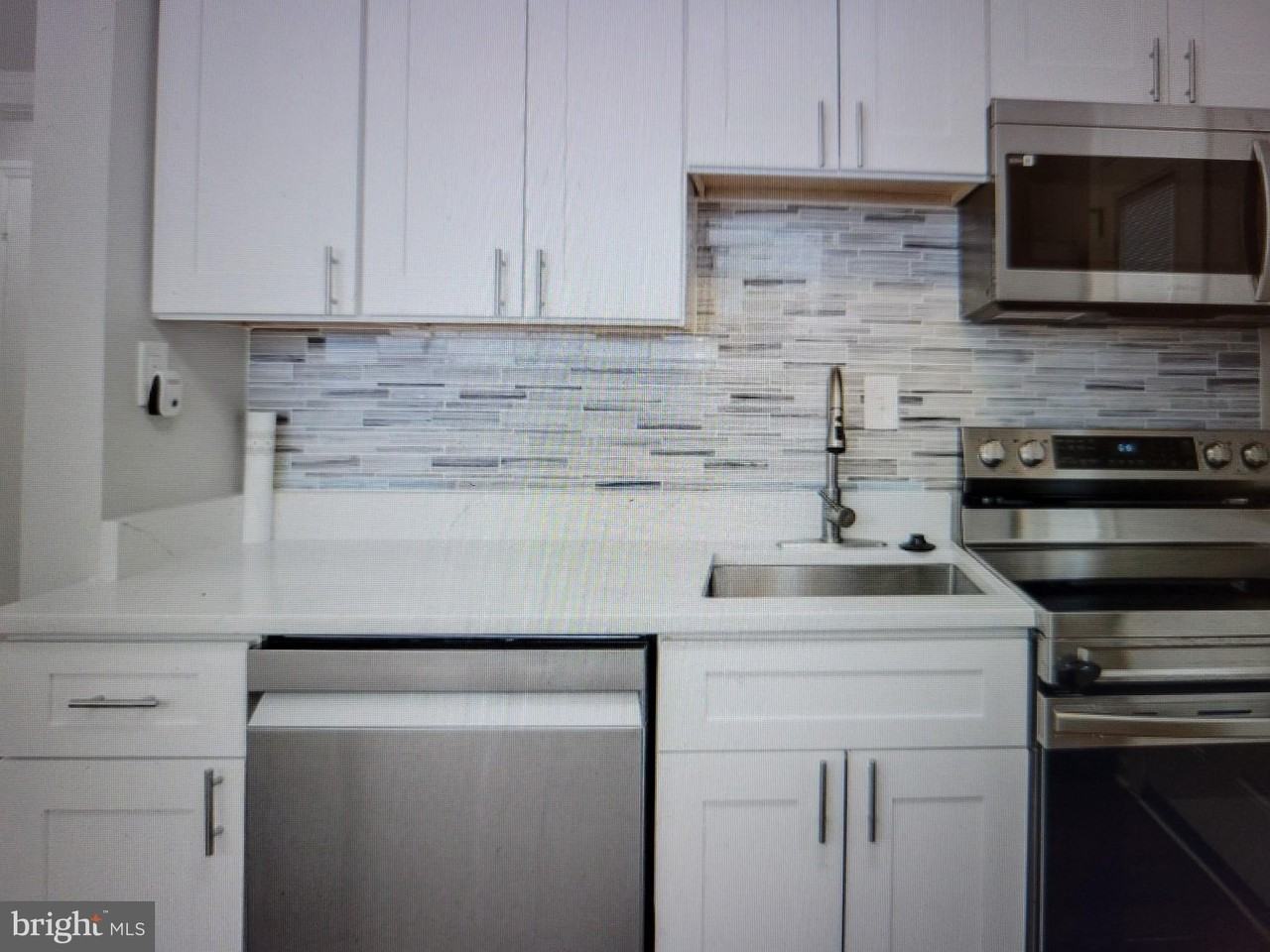 10404 Insley St - Photo 4 of 12