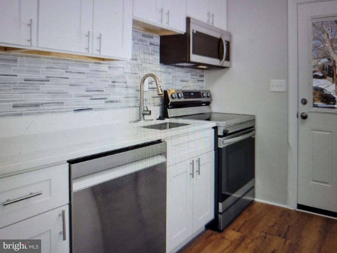 10404 Insley St - Photo 5 of 12