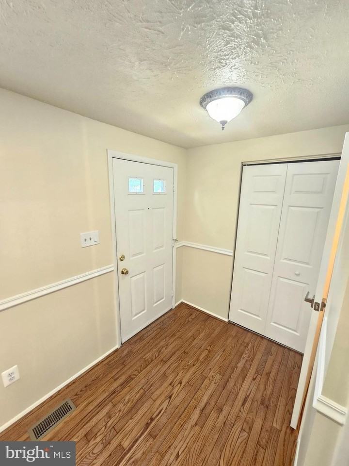 17021 Moss Side Ln - Photo 2 of 50