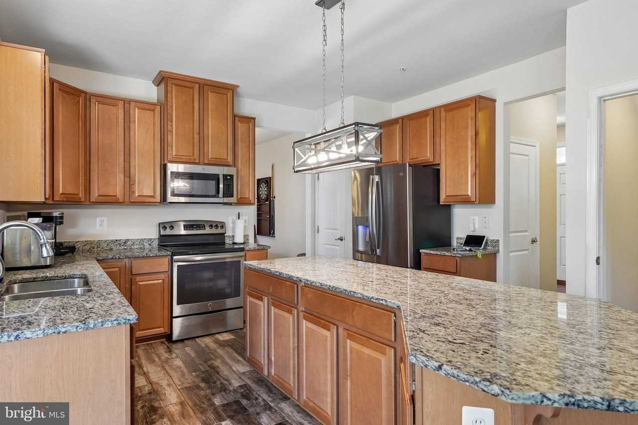14315 Devinger Pl - Photo 4 of 22
