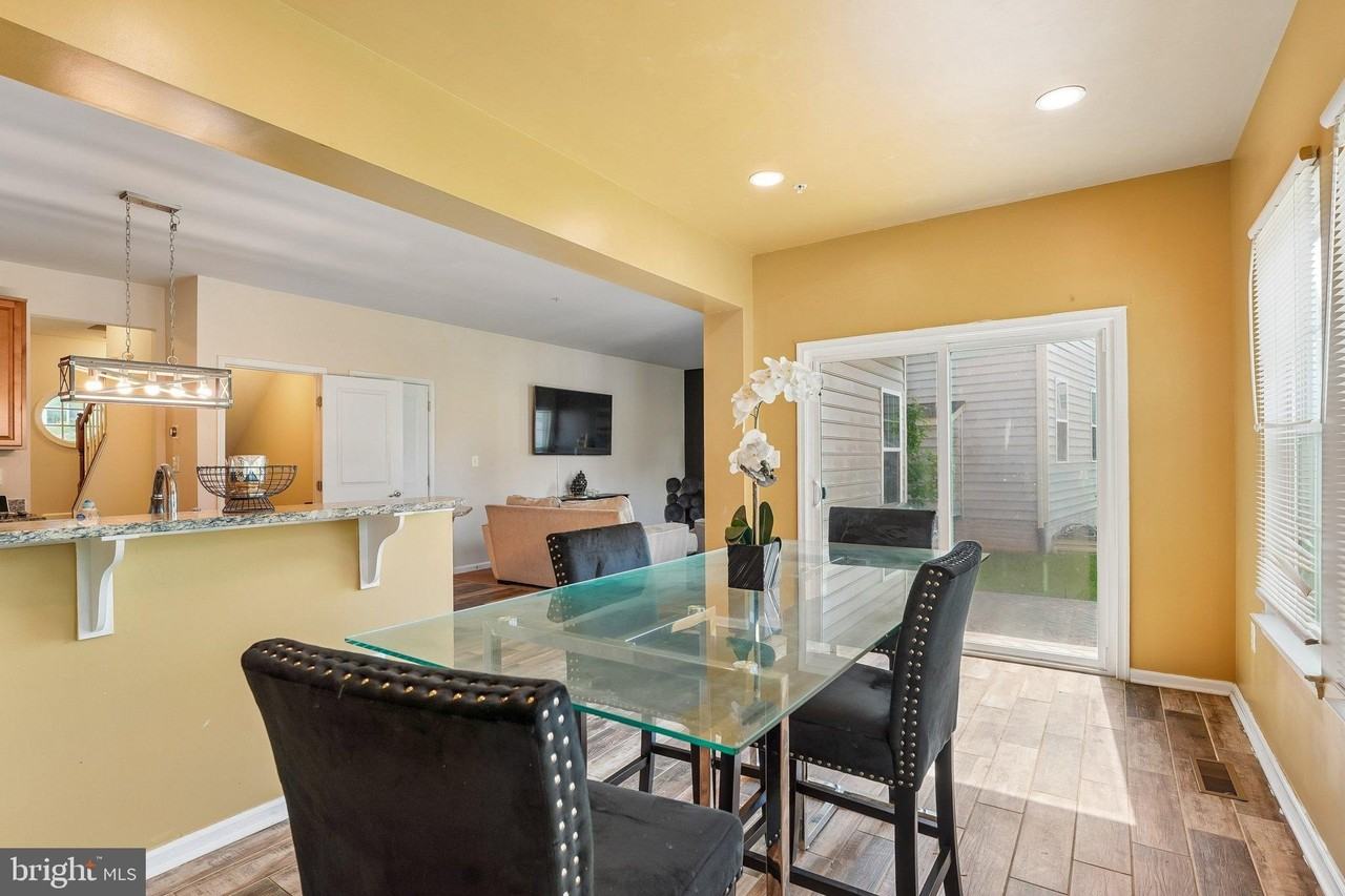 14315 Devinger Pl - Photo 6 of 22