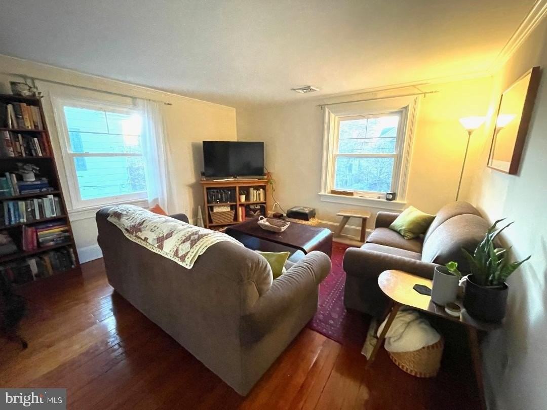 45 Wiggins St #B - Photo 4 of 15