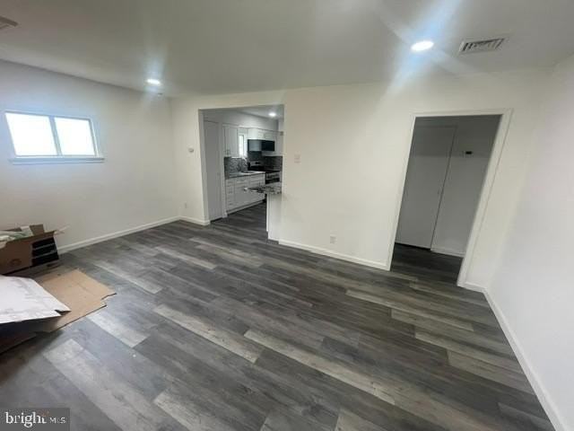 2715 Crest Ave - Photo 3 of 15