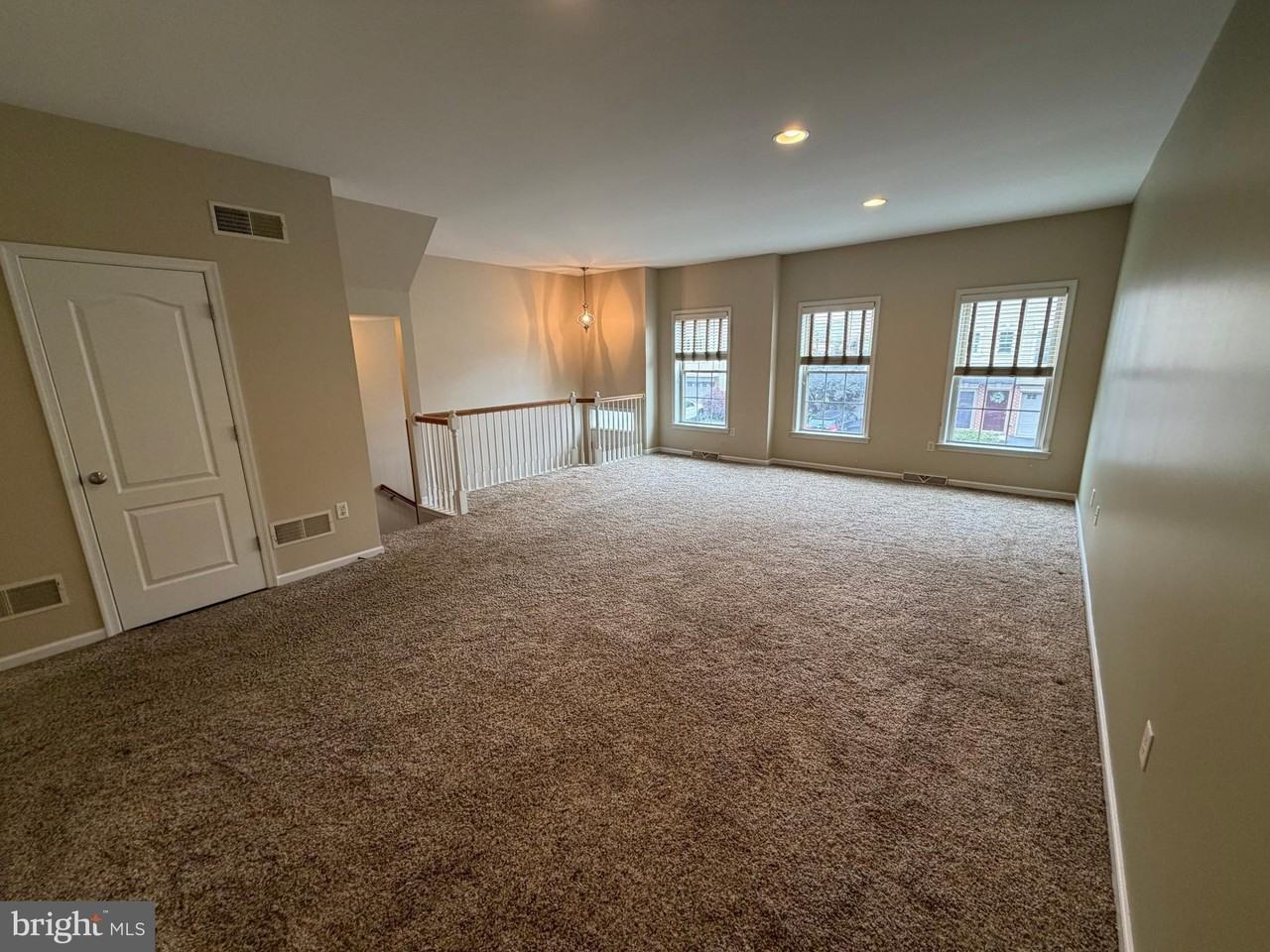 6312 Creekbend Dr - Photo 3 of 18