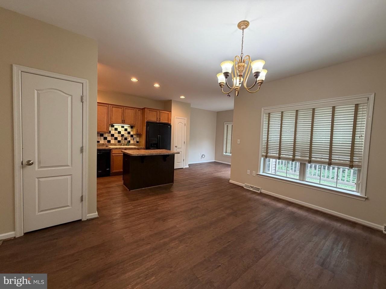 6312 Creekbend Dr - Photo 6 of 18