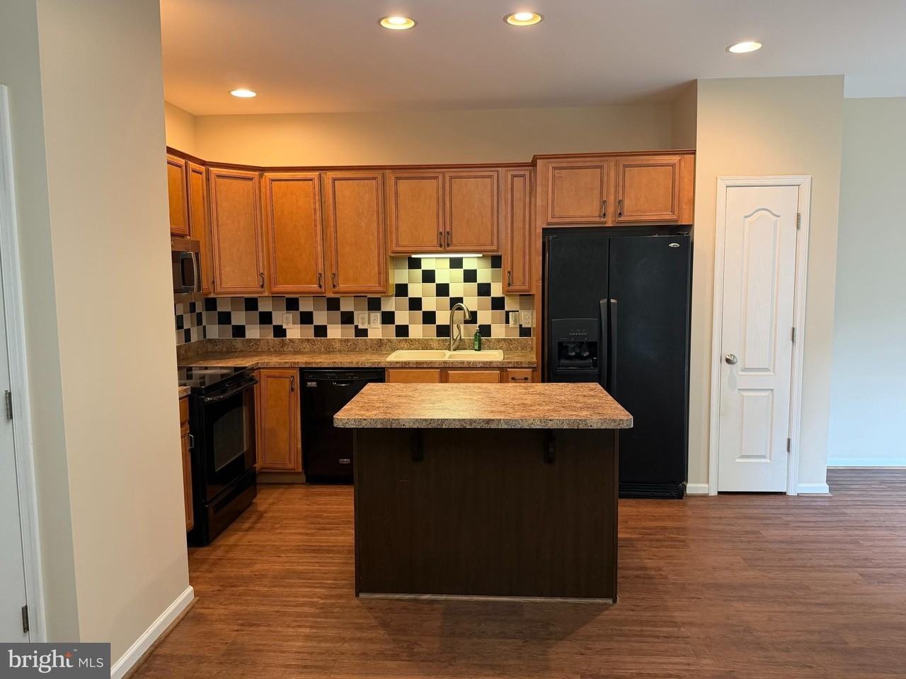 6312 Creekbend Dr - Photo 7 of 18