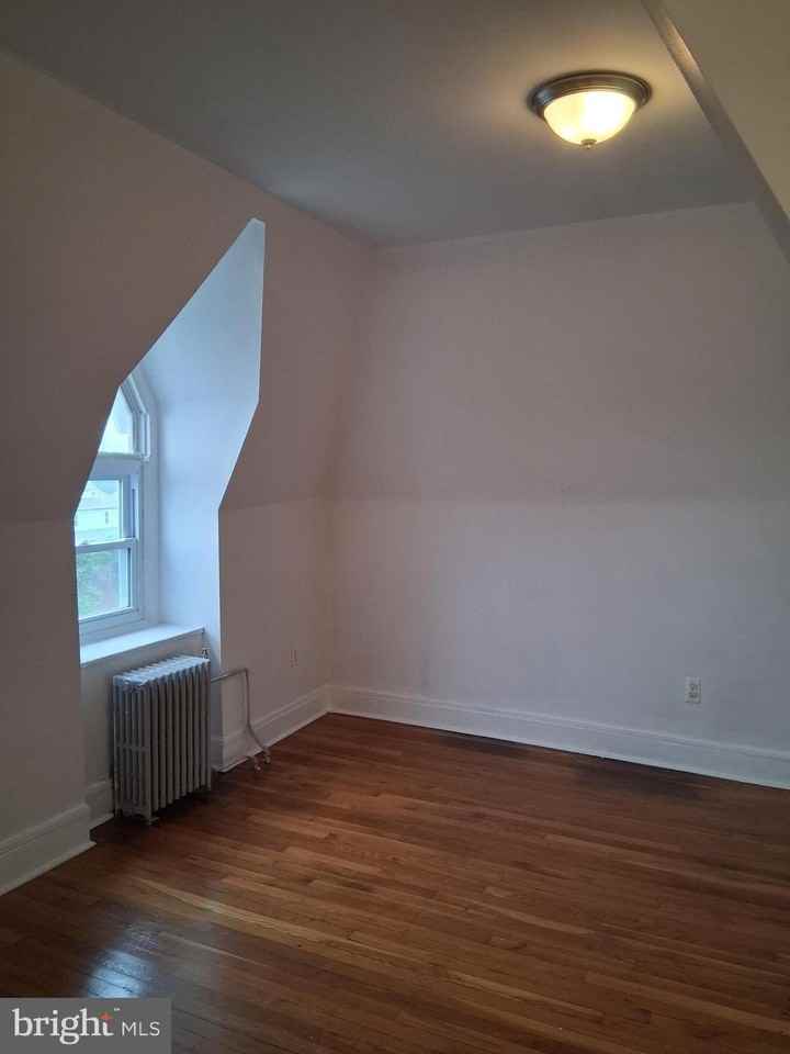 206 N Swarthmore Ave - Photo 5 of 13