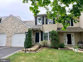 1422 Oxford Cir - Photo 1 of 1