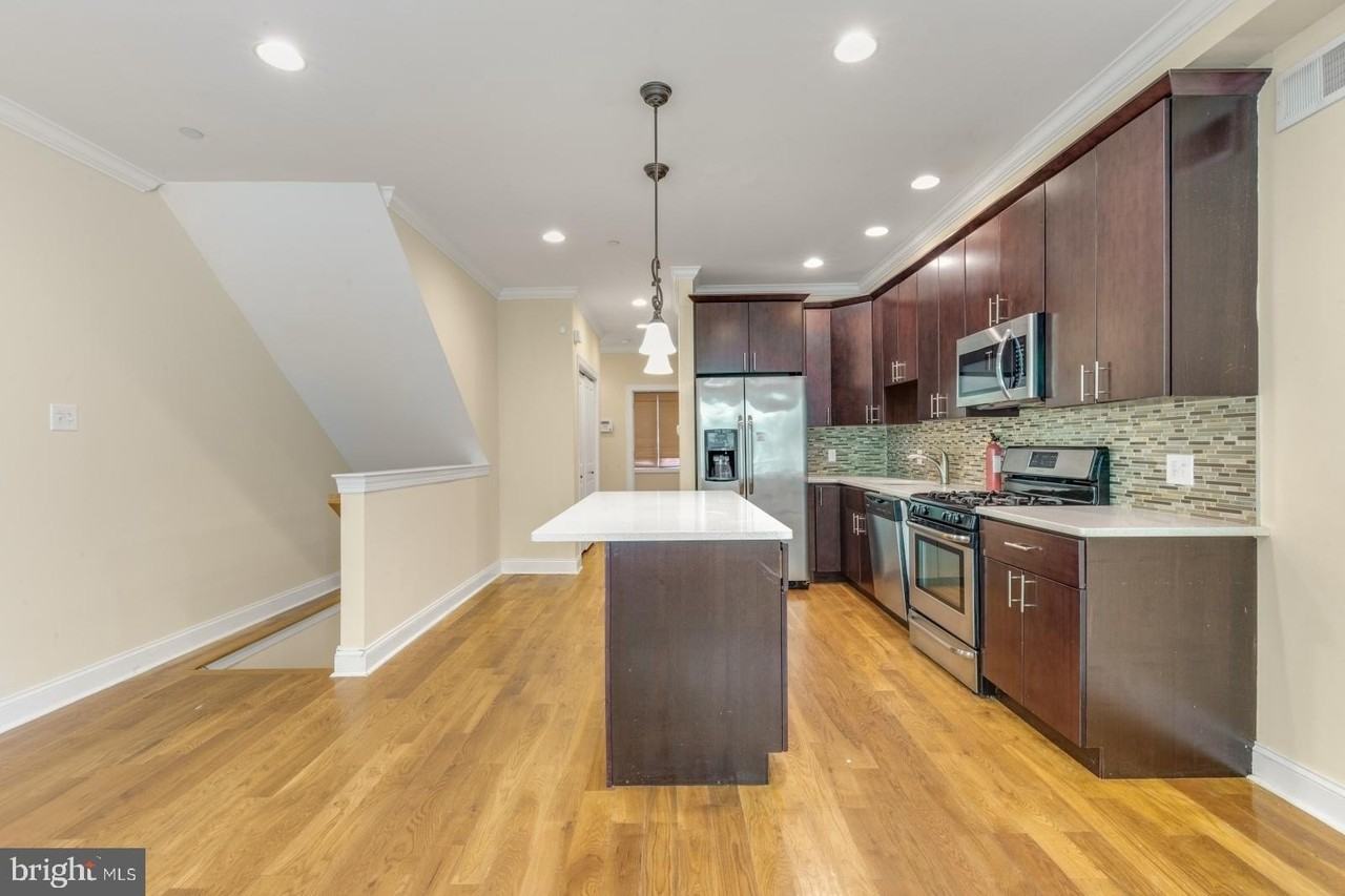725 N 20th St #B - Photo 6 of 42