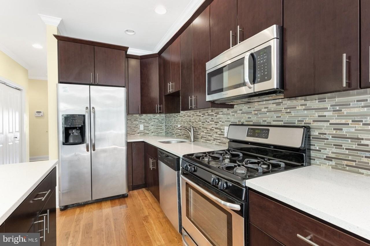 725 N 20th St #B - Photo 7 of 42