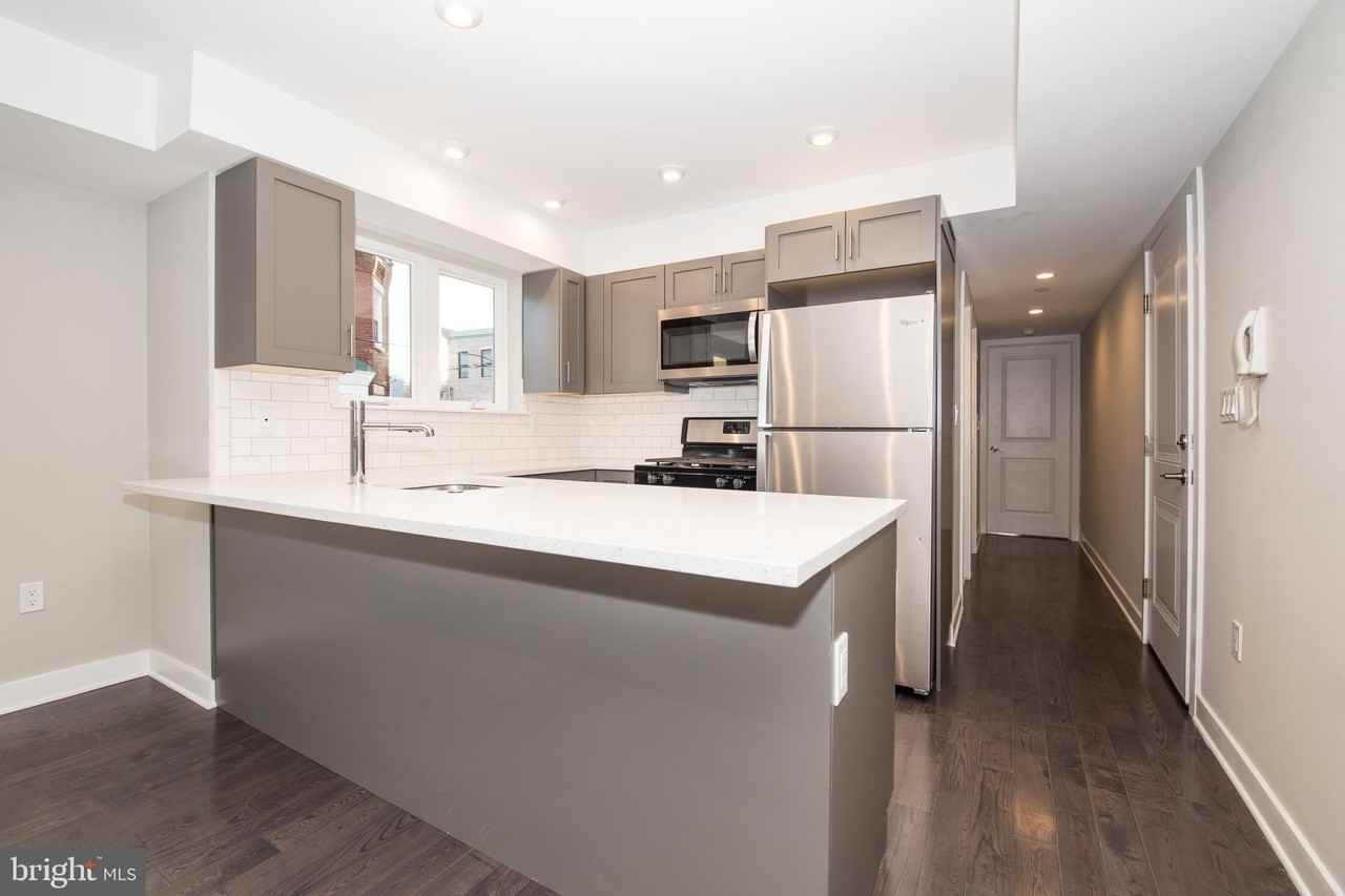 1223 N 30th St #B - Photo 2 of 16