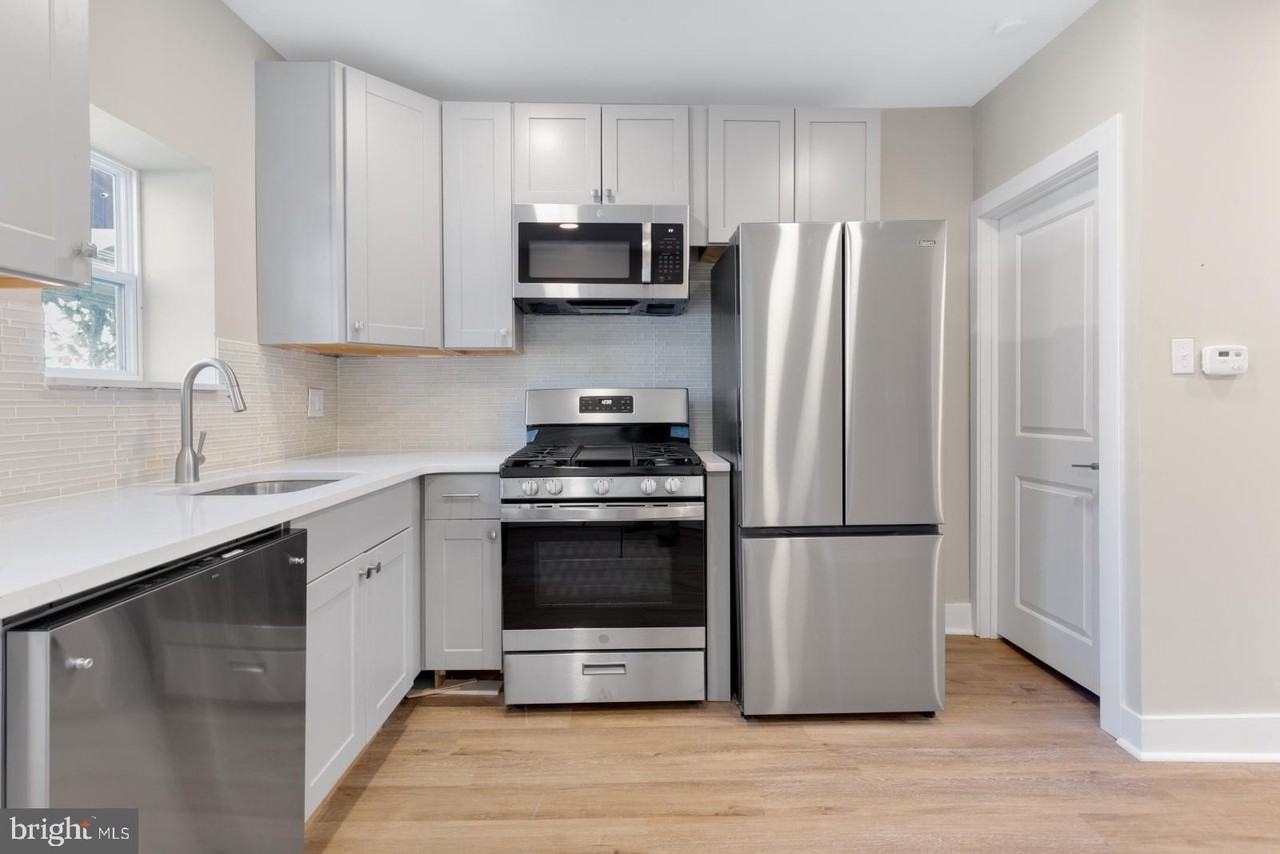 2946 S 15th St - Photo 2 of 39
