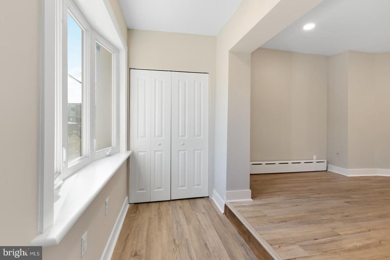 2946 S 15th St - Photo 3 of 39
