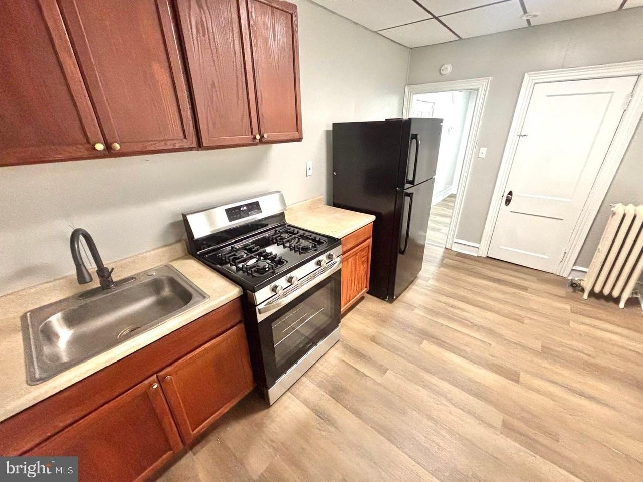 223 S 49th St #2F - Photo 3 of 12
