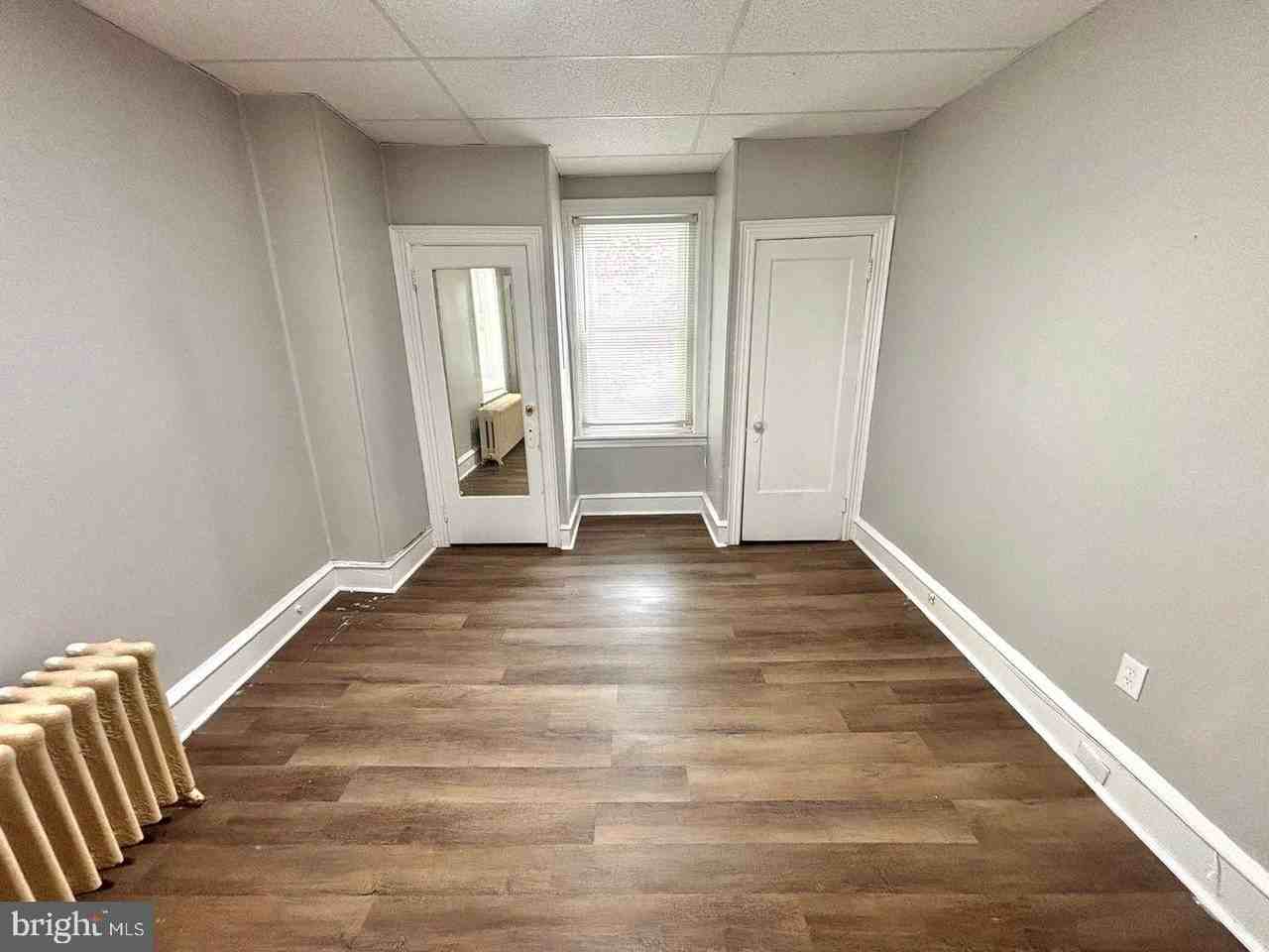 223 S 49th St #2F - Photo 5 of 12