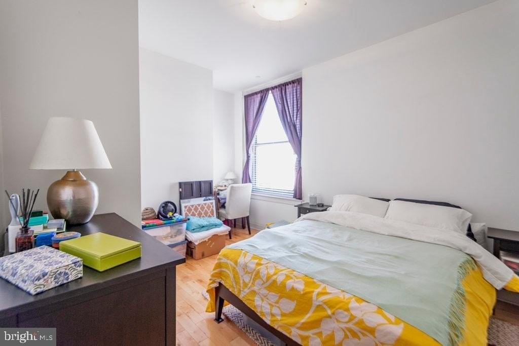 427 Monroe St #404 - Photo 5 of 10
