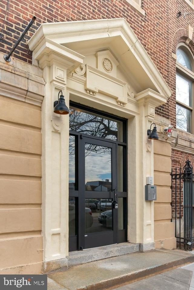 427 Monroe St #404 - Photo 7 of 10