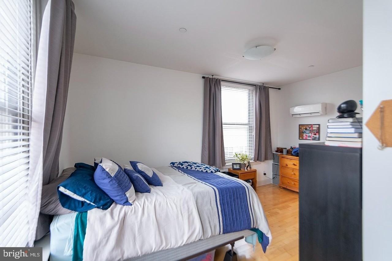 427 Monroe St #202 - Photo 6 of 14