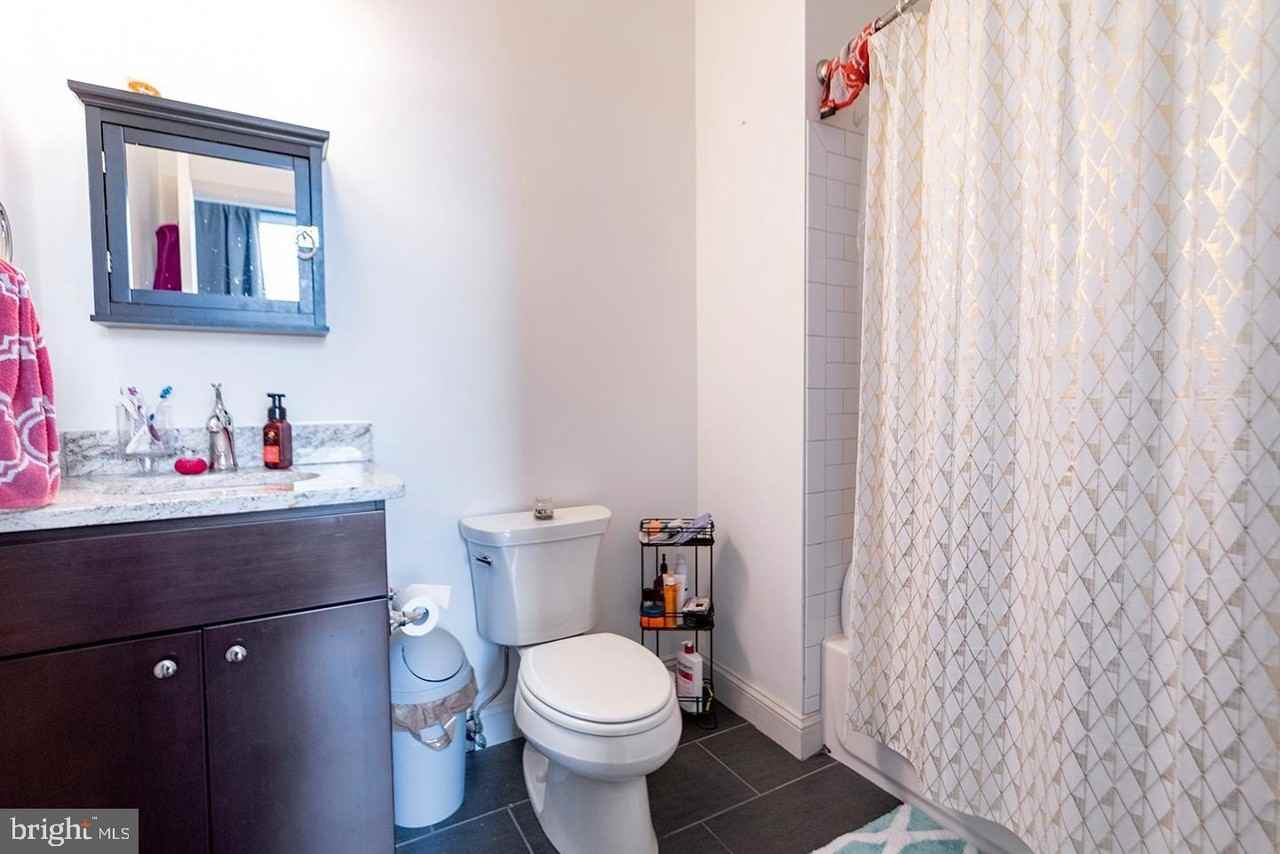 427 Monroe St #302 - Photo 7 of 14