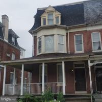 featured image of 712 W King St #2