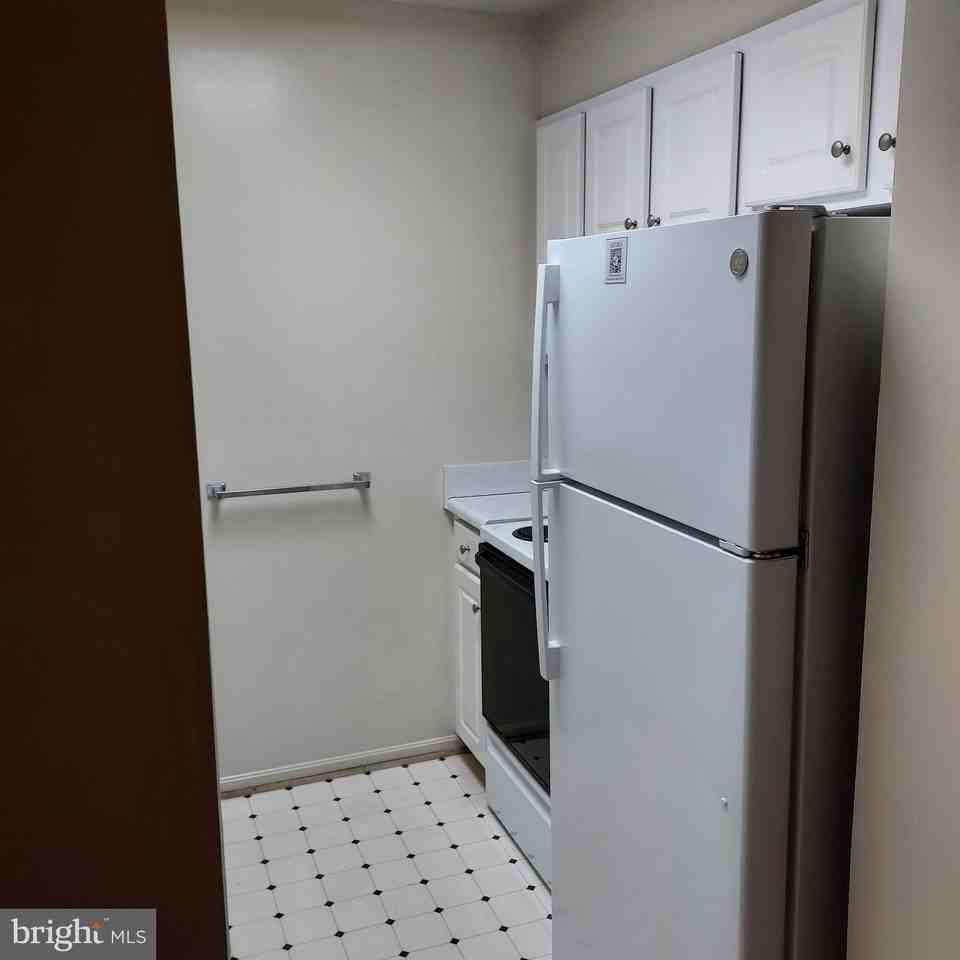 2100 Langston Blvd #215 - Photo 5 of 12