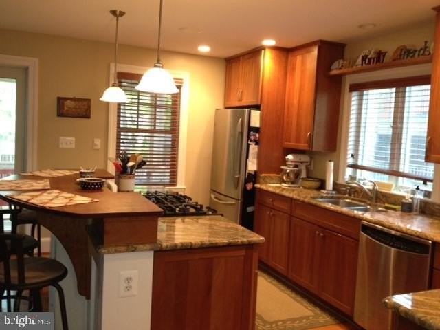 232 N Nelson St - Photo 4 of 10