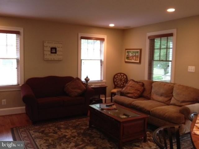 232 N Nelson St - Photo 5 of 10