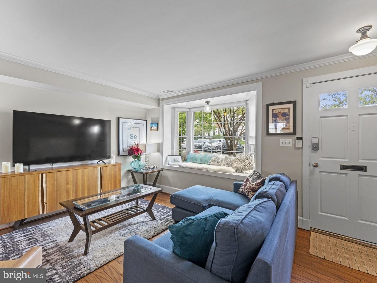 3812 Keller Ave - Photo 4 of 42