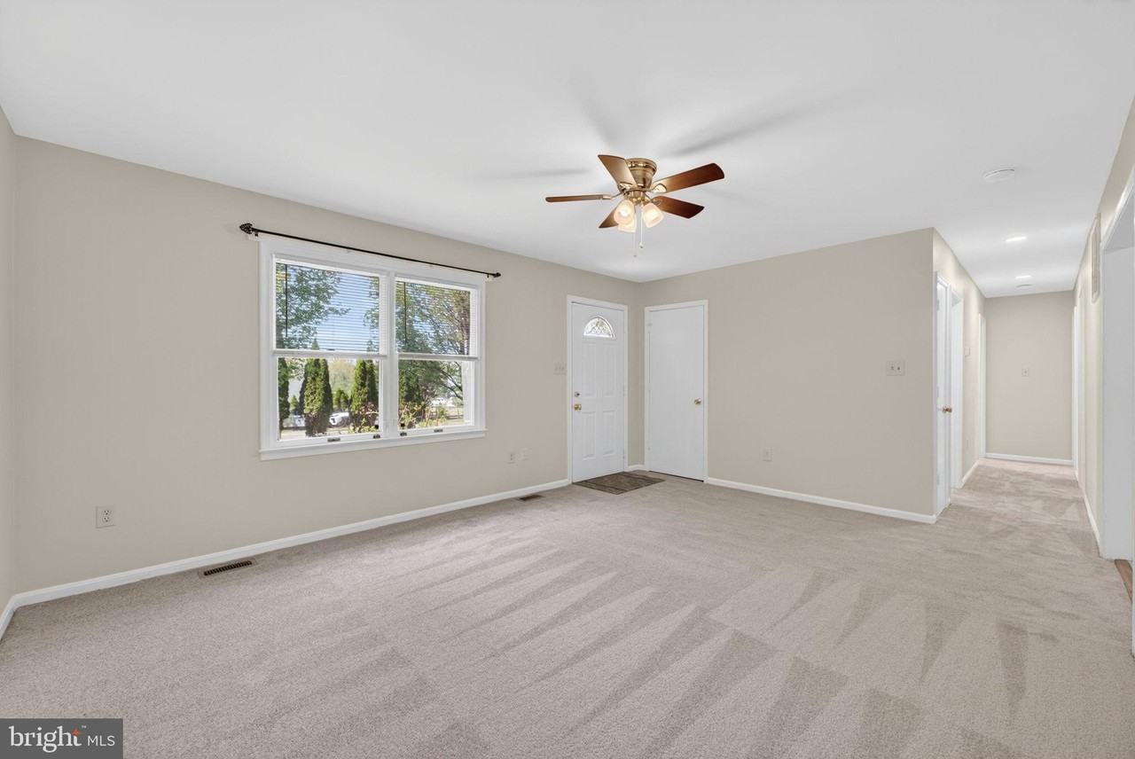 9283 Springs Rd - Photo 3 of 18
