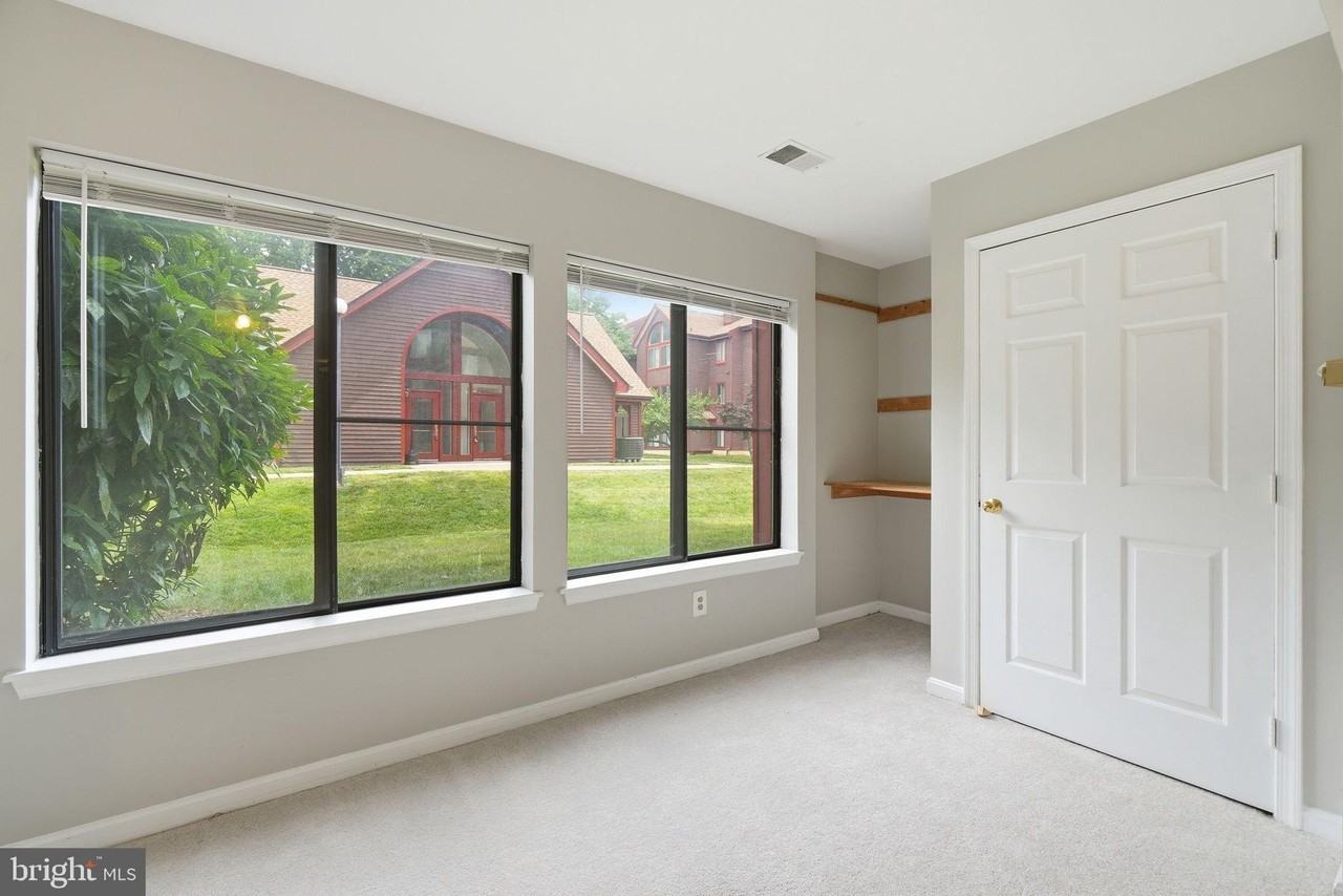 2822 Lee Oaks Pl #101 - Photo 5 of 25