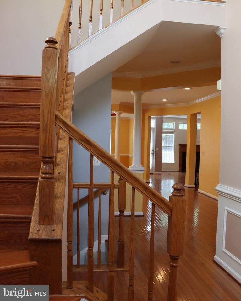 8560 Barrow Furnace Ln - Photo 7 of 32