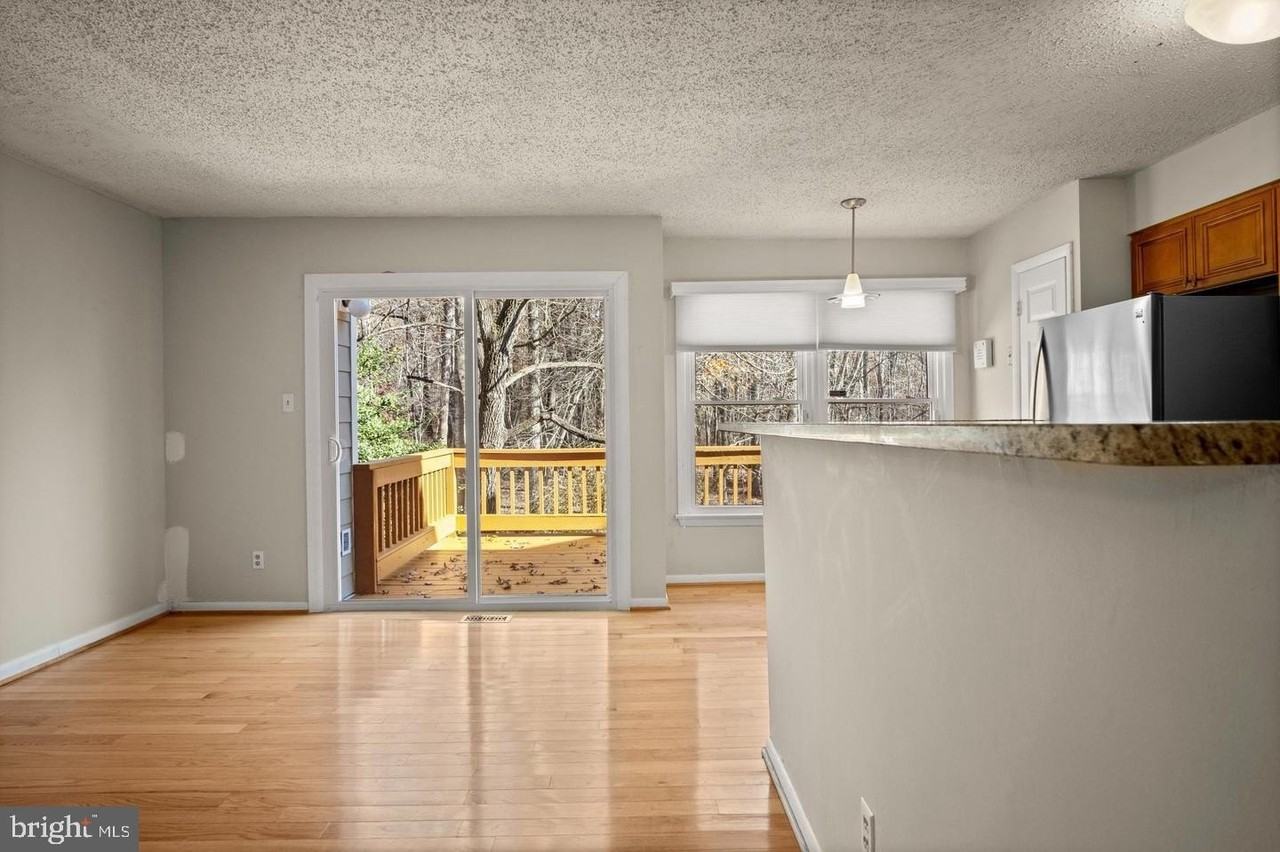1602 Oak Spring Way - Photo 6 of 33