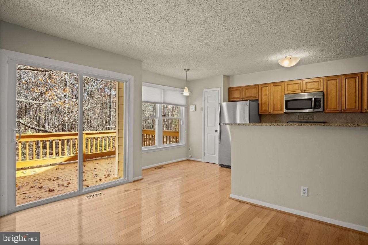 1602 Oak Spring Way - Photo 7 of 33