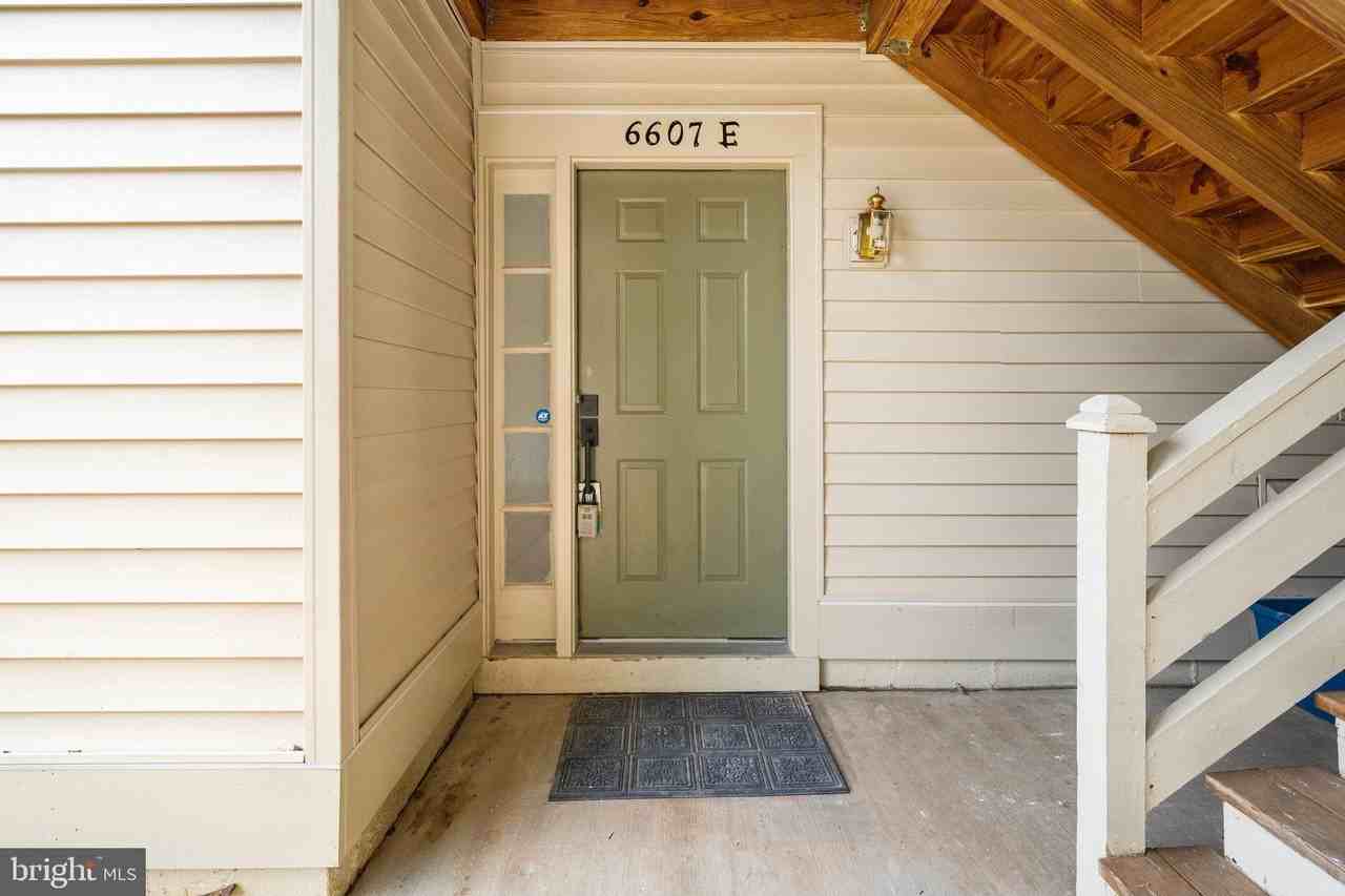 6607 Jupiter Hills Cir #E - Photo 3 of 26