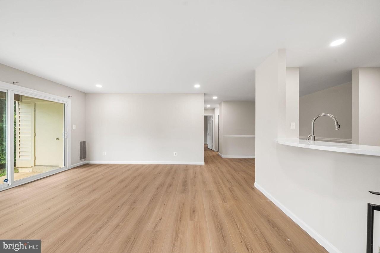 6607 Jupiter Hills Cir #E - Photo 5 of 26