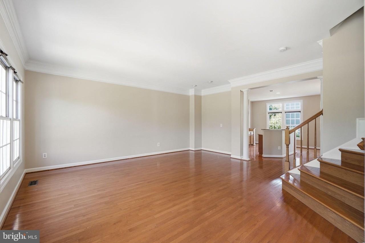 25384 Herring Creek Dr - Photo 2 of 25
