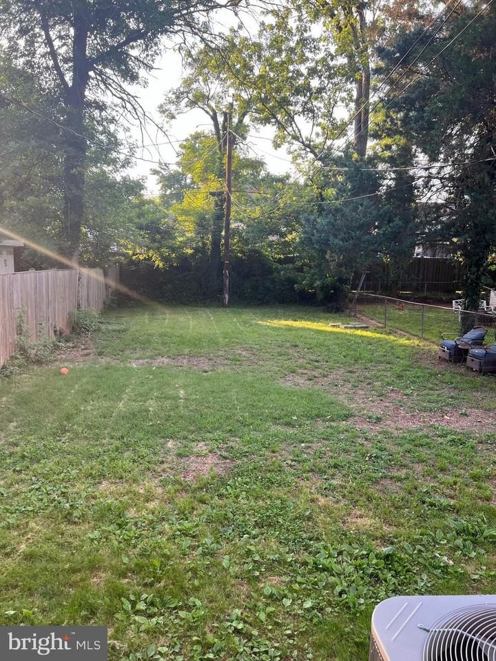 9020 Merrimack Dr - Photo 5 of 9