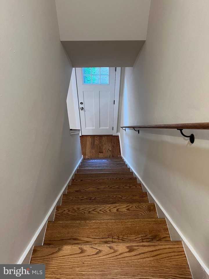 9020 Merrimack Dr - Photo 6 of 9