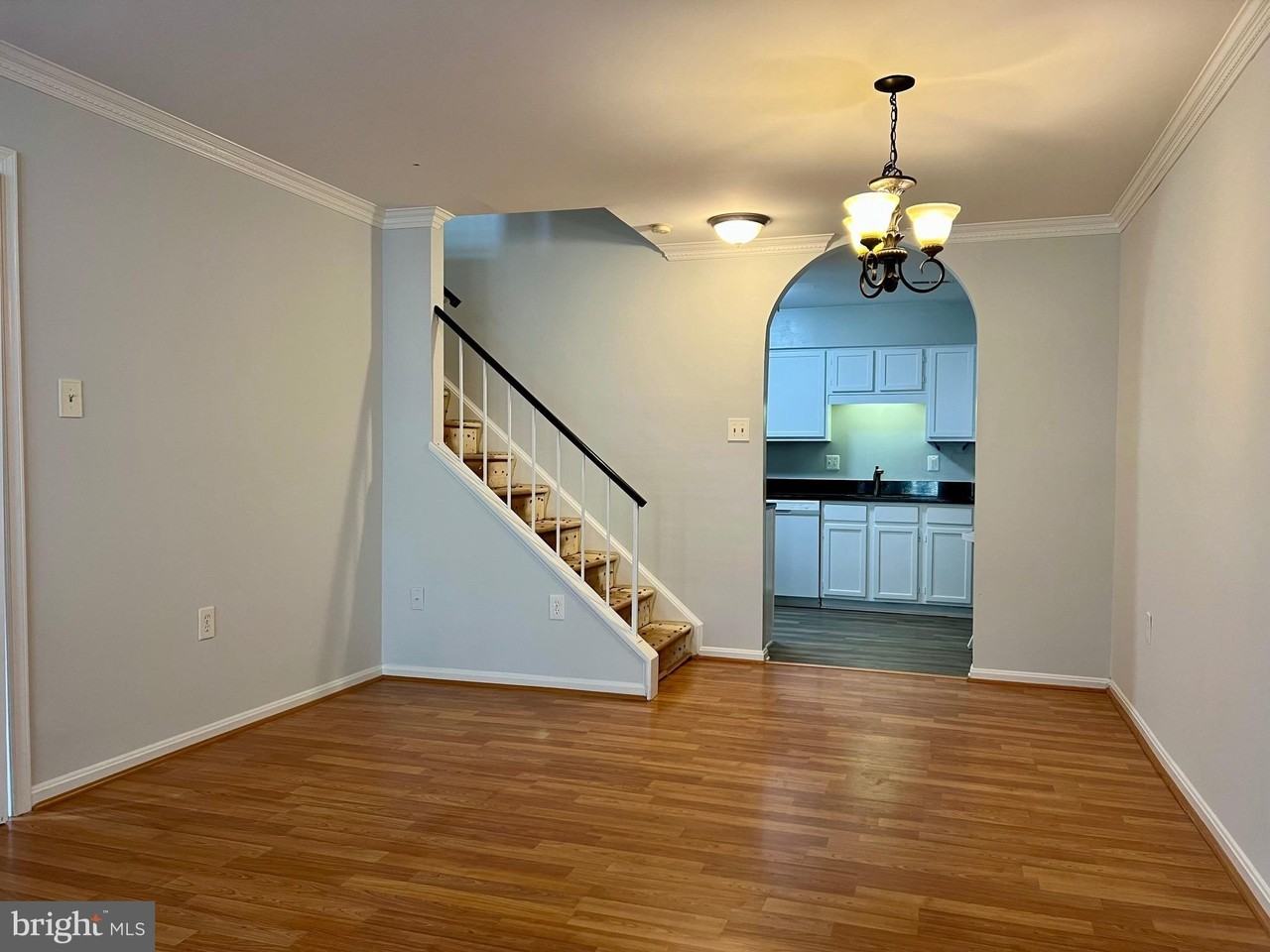10448 Rapidan Ln - Photo 4 of 42