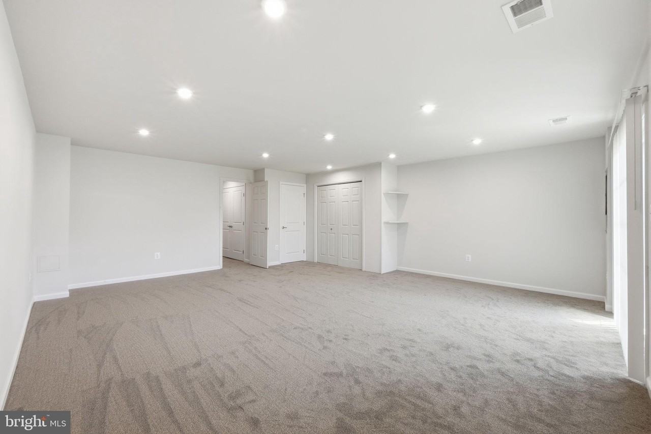 8718 Stevenson Ln - Photo 5 of 36