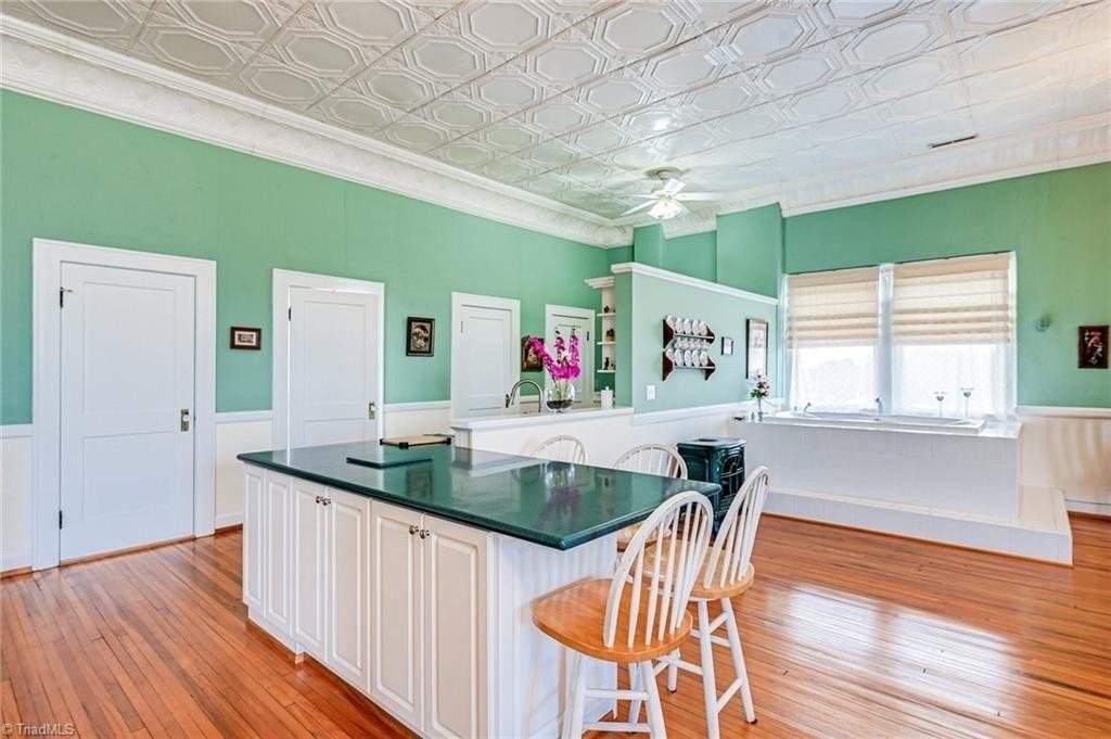 41 Court Sq - Photo 2 of 23