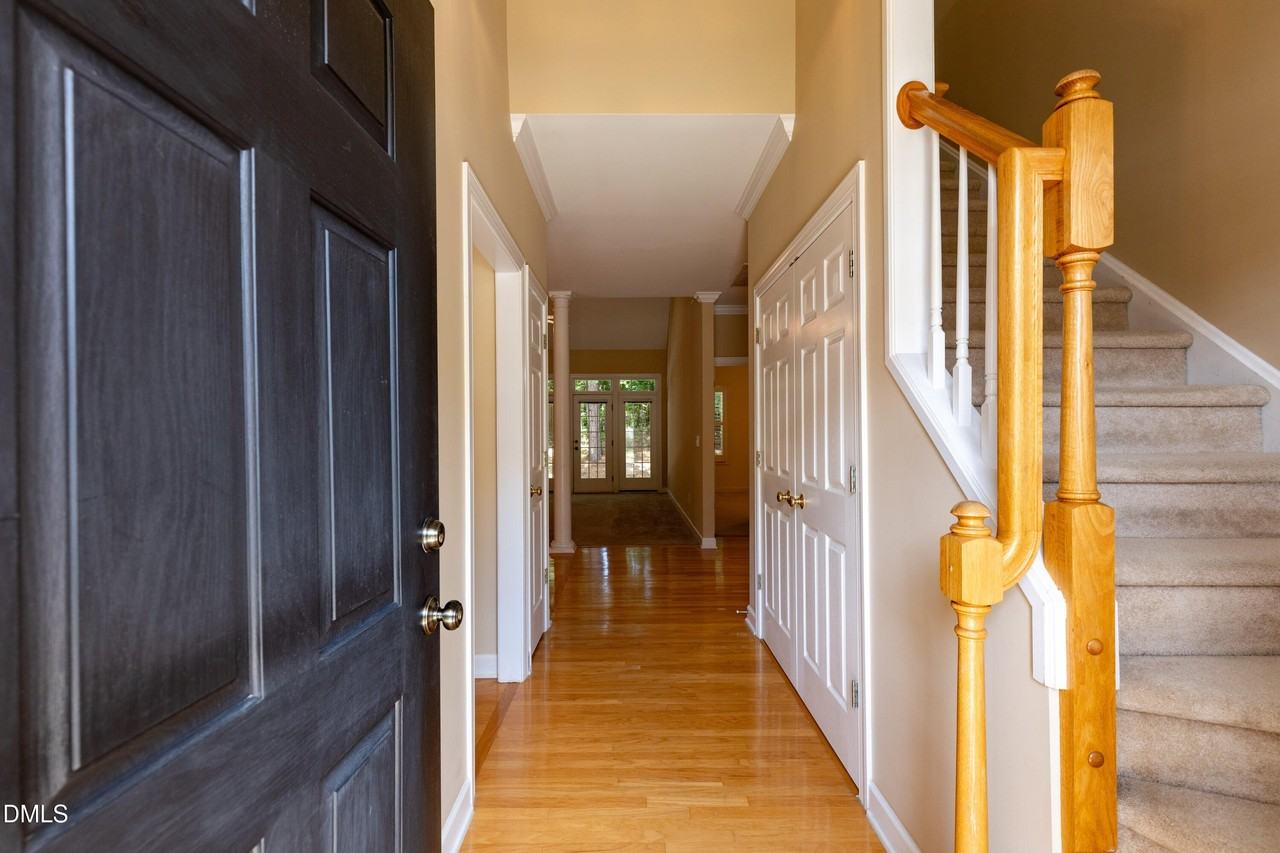 2007 White Pond Ct - Photo 4 of 32