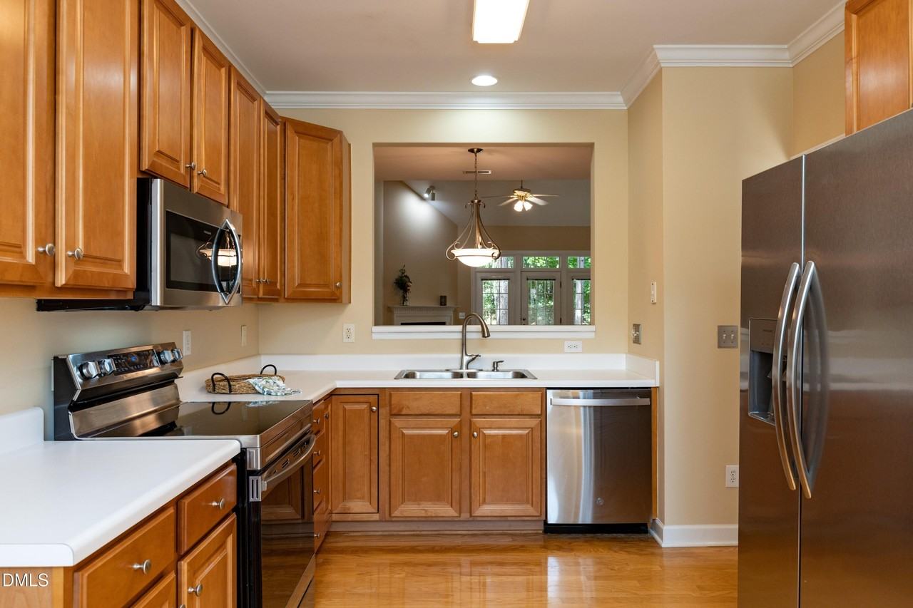2007 White Pond Ct - Photo 6 of 32