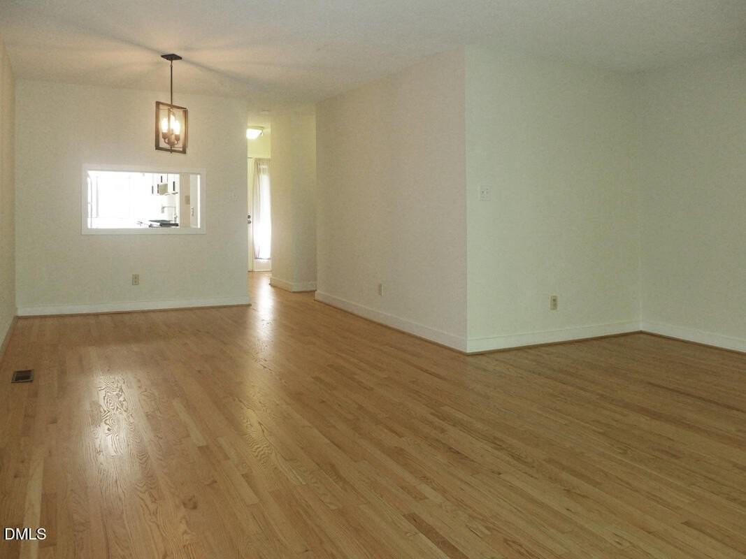424 Fairoaks Cir - Photo 5 of 26