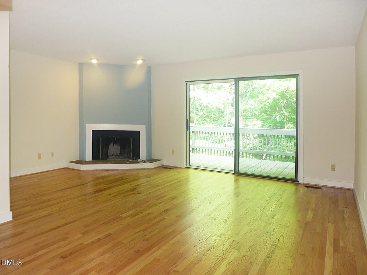 424 Fairoaks Cir - Photo 6 of 26