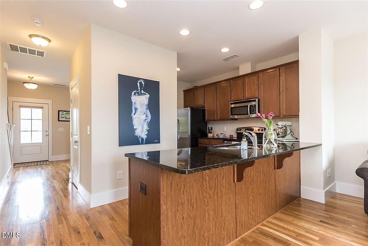 35 Winkler Way - Photo 4 of 21