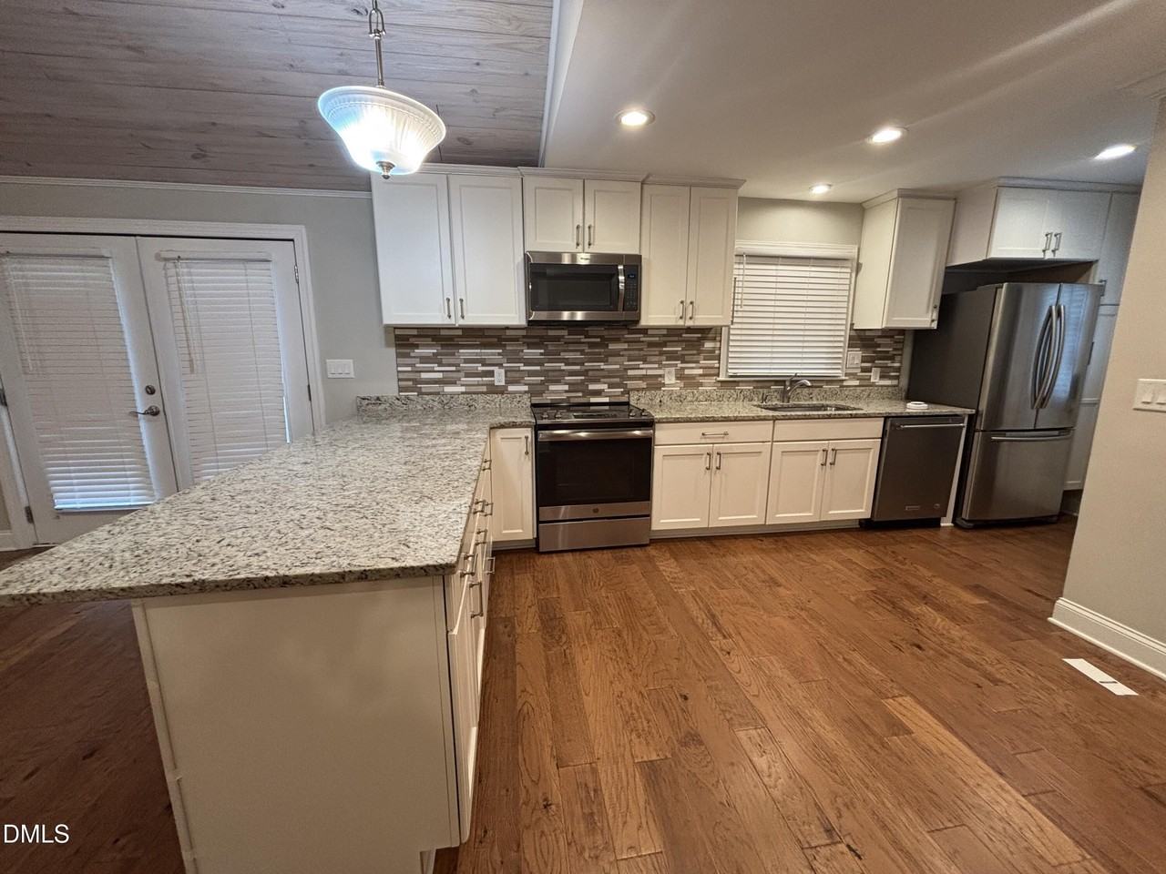 501 Merrie Rd - Photo 3 of 50
